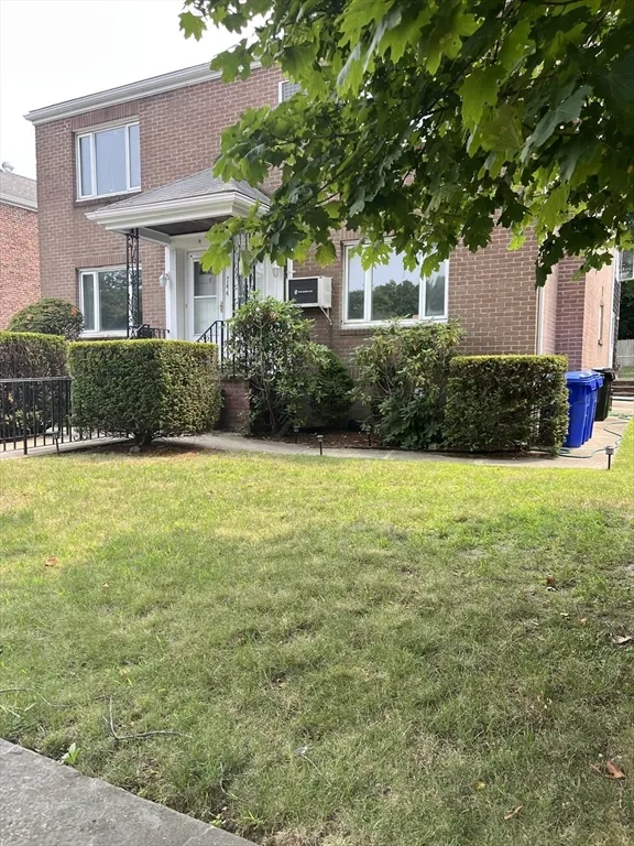 744 Boylston St, Back Bay