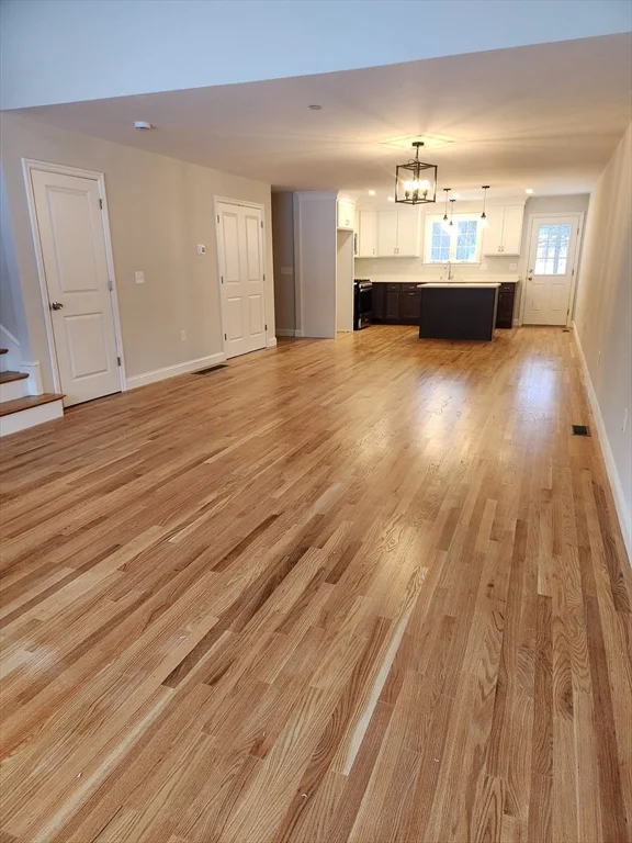 32 Four Seasons Dr, Hampstead