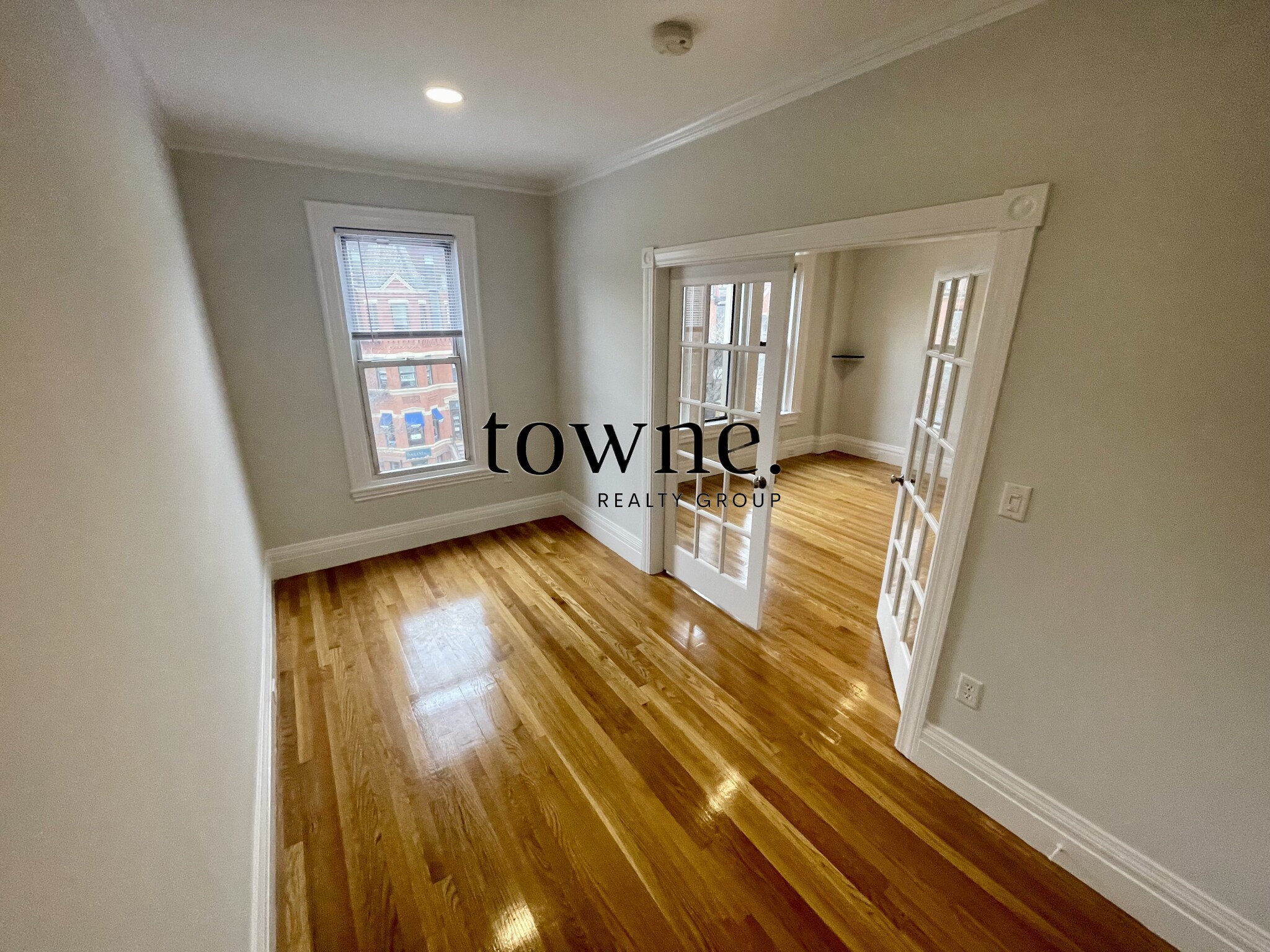 254 Newbury St, Back Bay