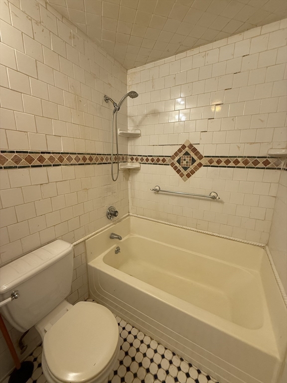 491 W Central St, Franklin