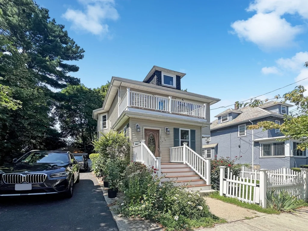 26 Garnet Rd, West Roxbury