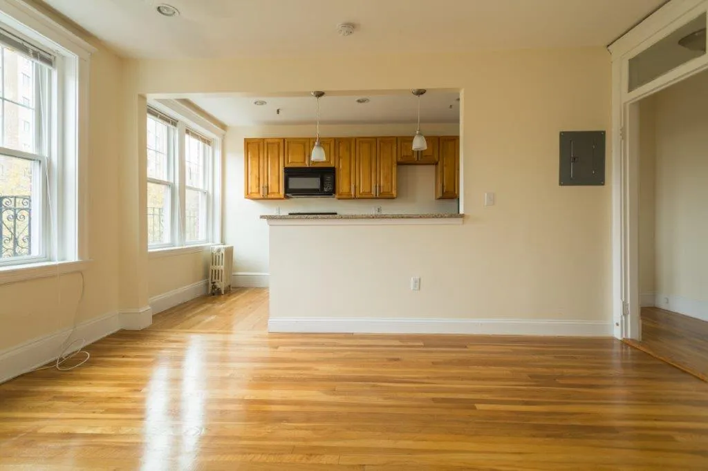 288 Chestnut Hill Ave, Brighton