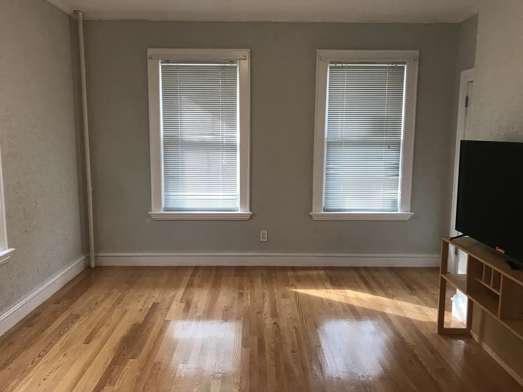 72 Boston Ave, West Medford