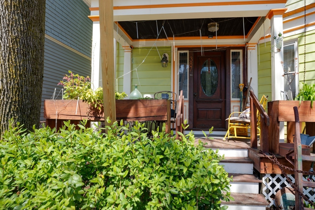 387 Huron Ave, West Cambridge