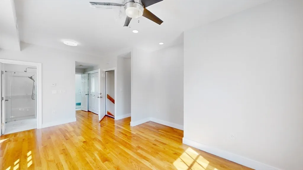 48 Rockwell St, Maplewood