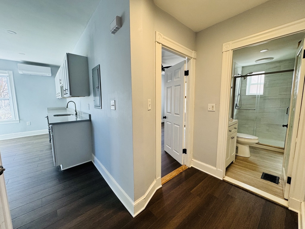 16 Hopkins St, Dorchester