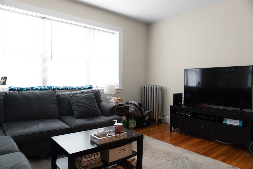 6 Sherborn Ct, Medford