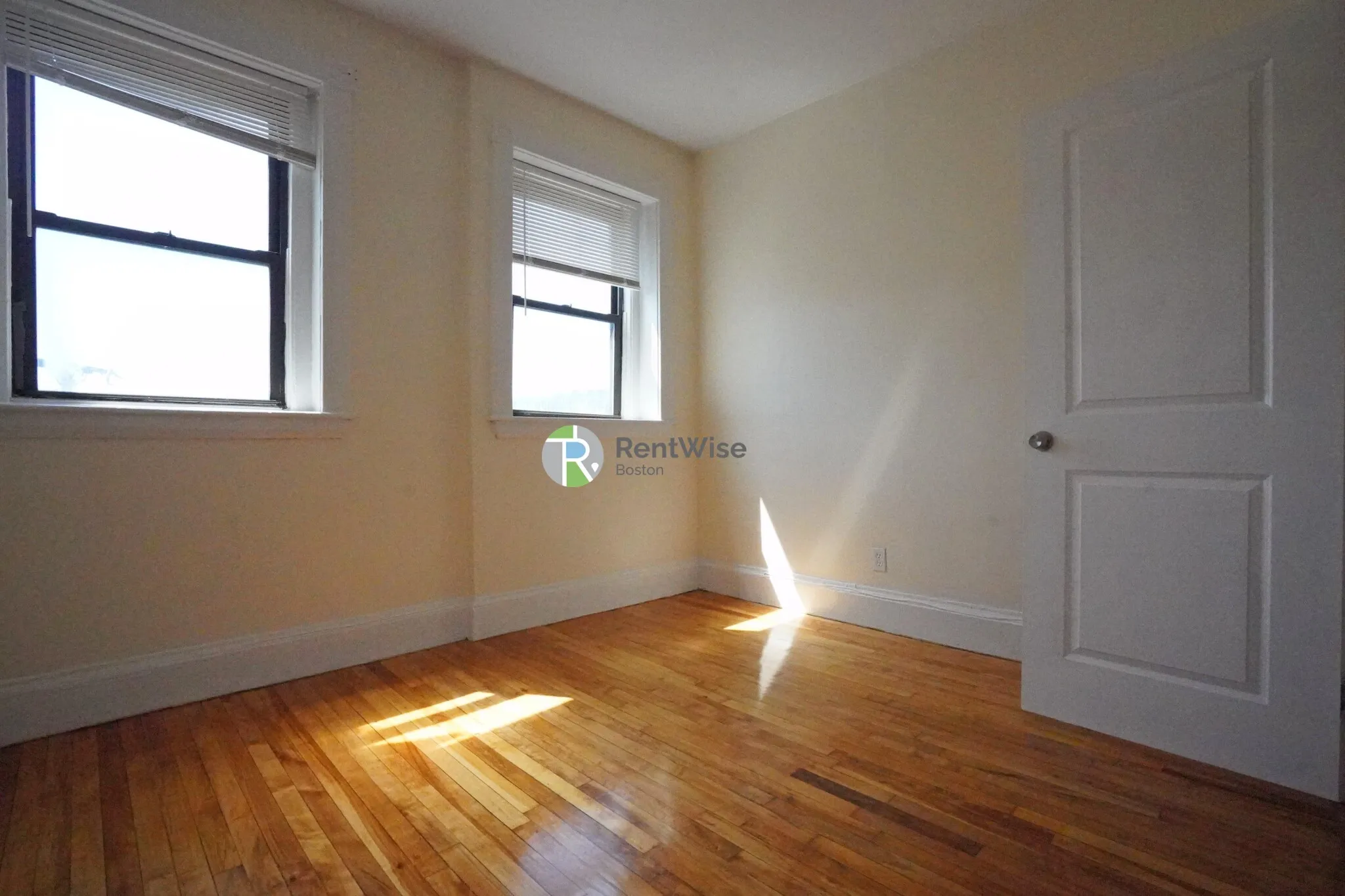 1212 Commonwealth Ave, Brighton