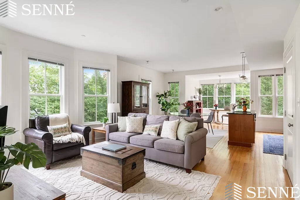 18 Whitney Ave, Cambridgeport