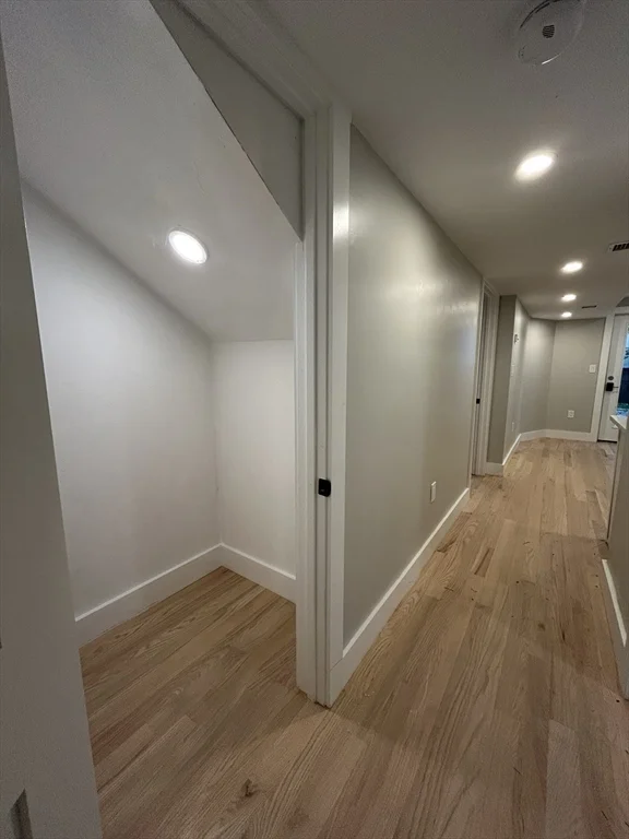 35 Delle Ave, Mission Hill
