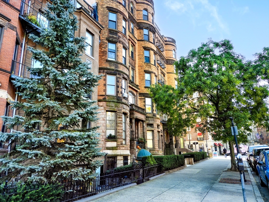 362 Commonwealth Ave, Back Bay