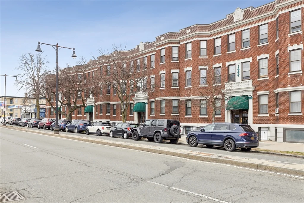 1568 Commonwealth Ave, Brighton