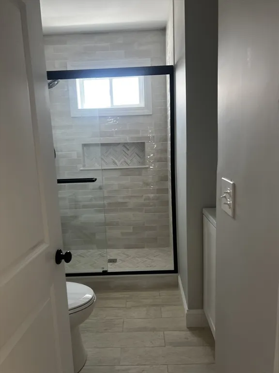 2039 Pleasant St, Fall River