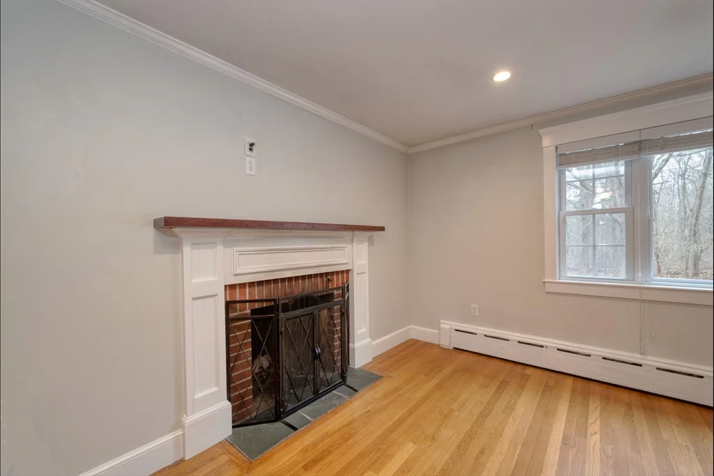 314 Central St, Avon