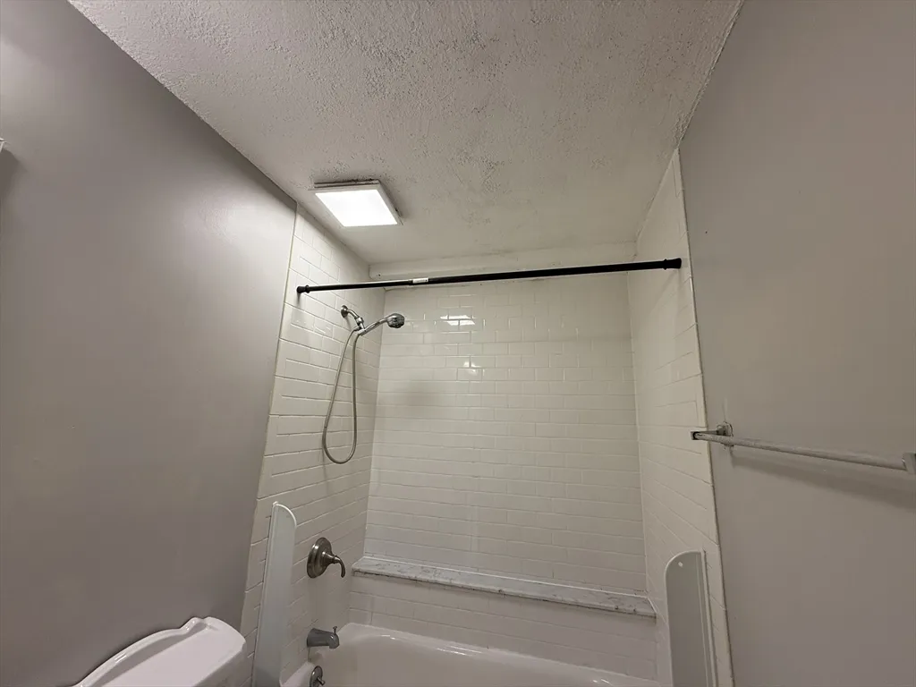 34 Walden Dr, Natick