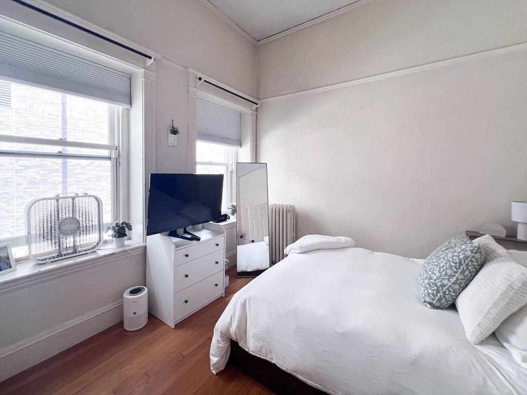 8 Garrison, Back Bay