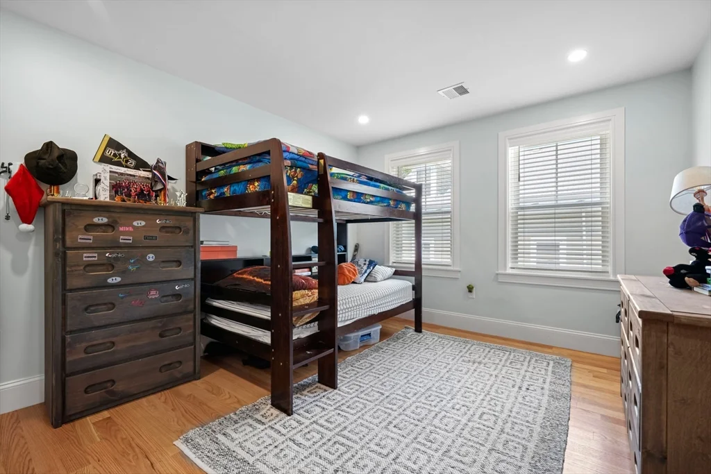 99 Crafts St, Newtonville