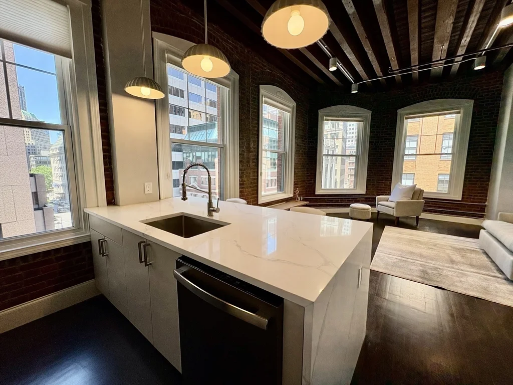 281 Franklin St, Boston Downtown