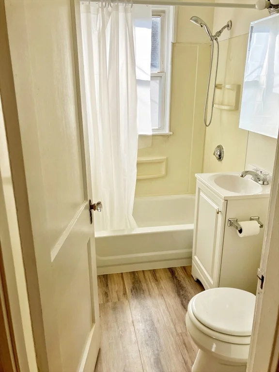32 Saint Anns Rd, Quincy