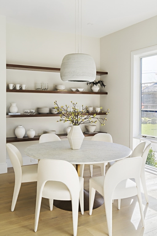 56 Bigelow Rd, West Newton