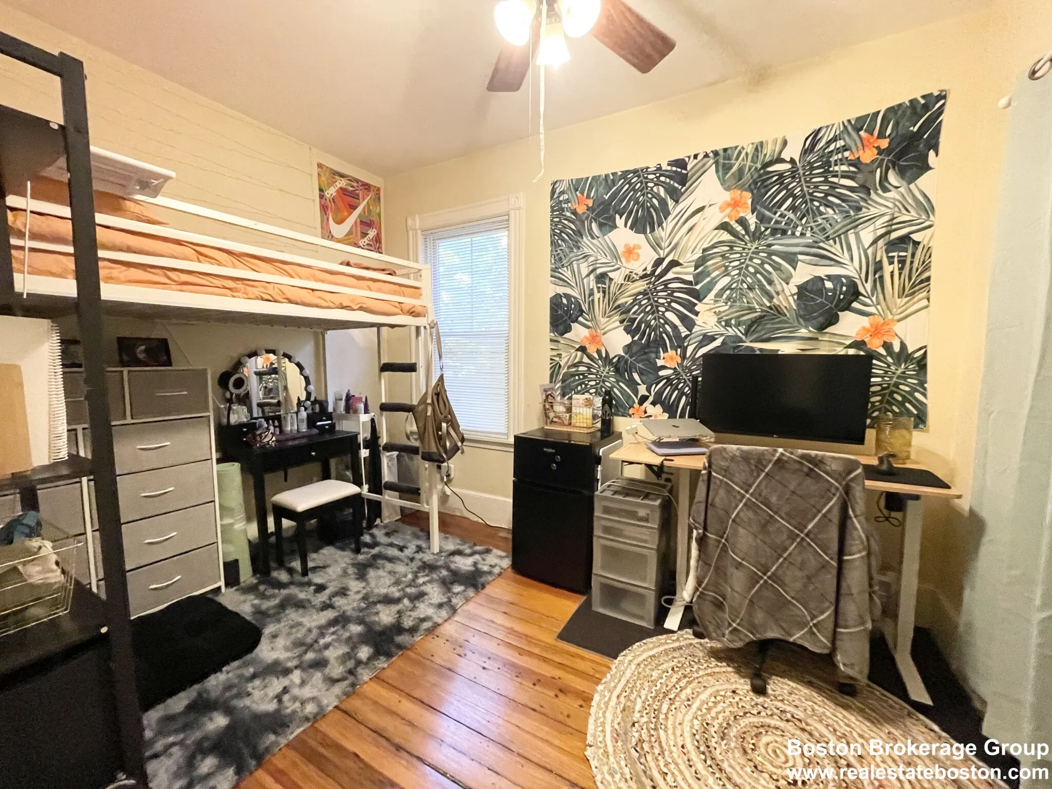 112 Hillside St, Mission Hill