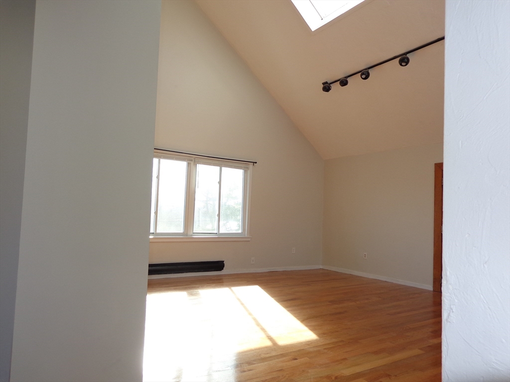 25 Acton St, Watertown