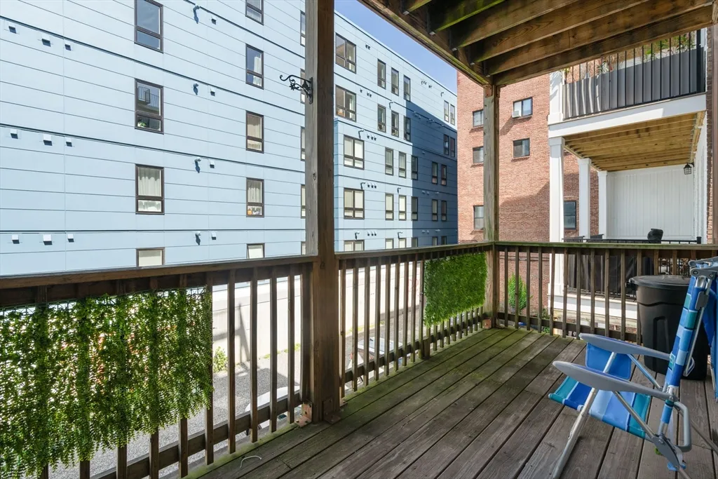 338 Meridian St, Central Square