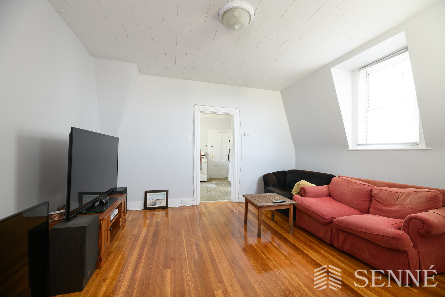 53 Main St, Winter Hill