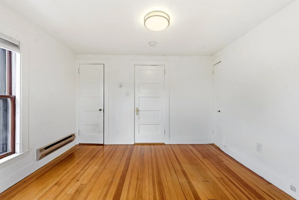 49 Brimmer St, Beacon Hill