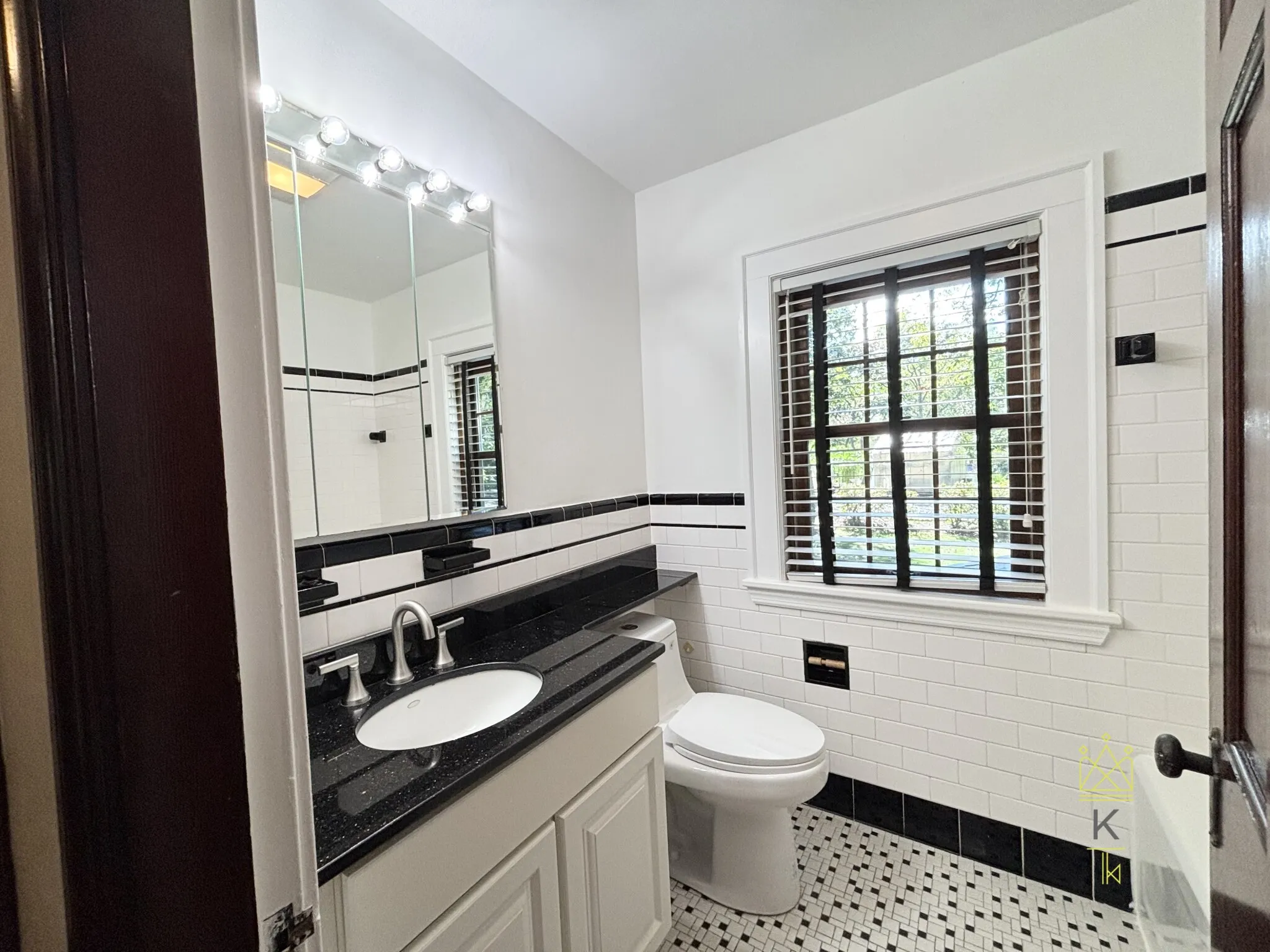 33 Clearwater Rd, Chestnut Hill