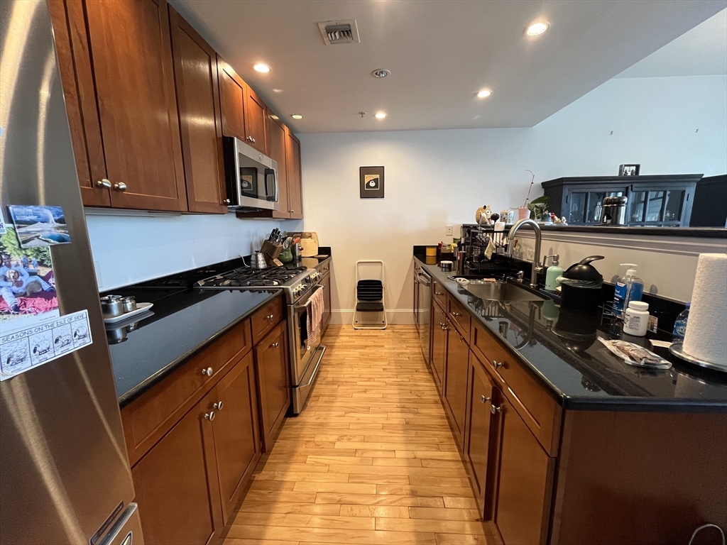 17 Ivaloo St, Ward Two