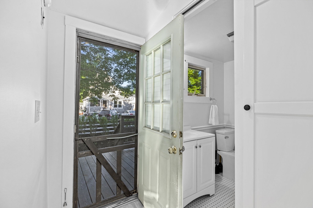 1 Winslow Ave, Scituate