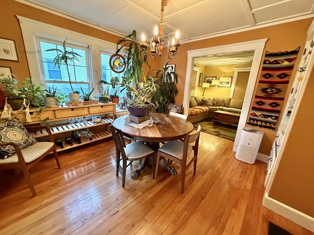 157 Riverview Ave, Waltham