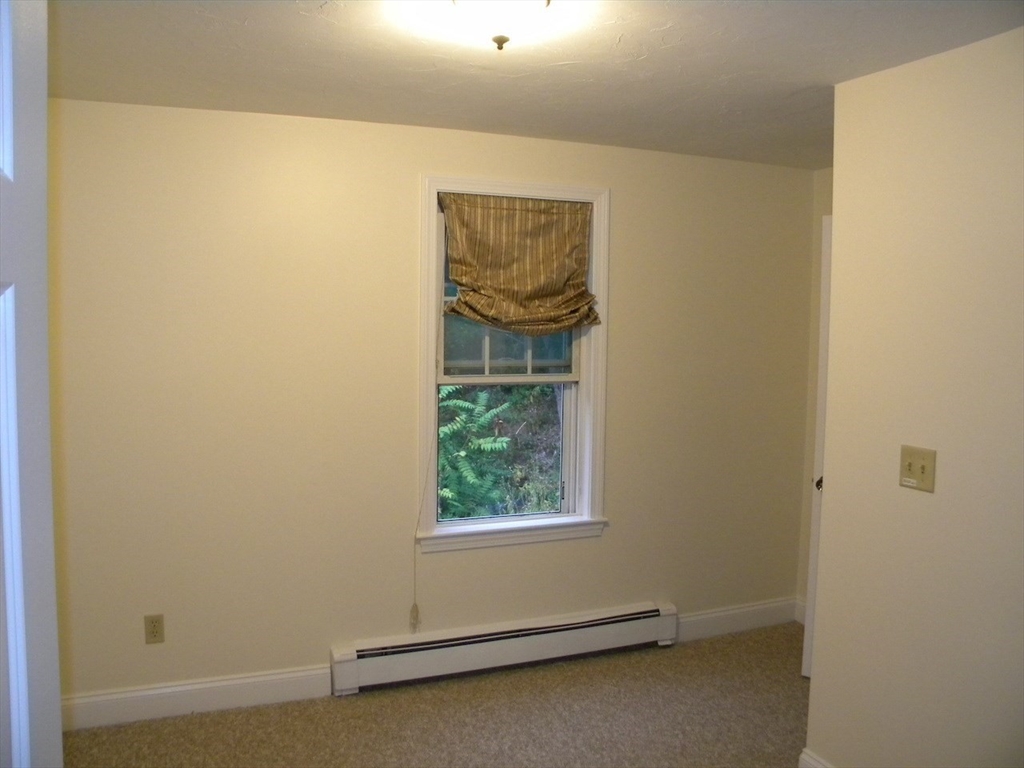 11 Dell Ave, Medford