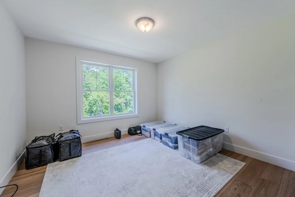 112 Genest St, Dracut