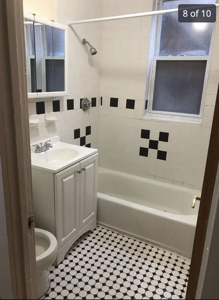 352 Riverway, Mission Hill