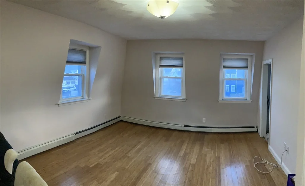 4 Charles St, Winthrop