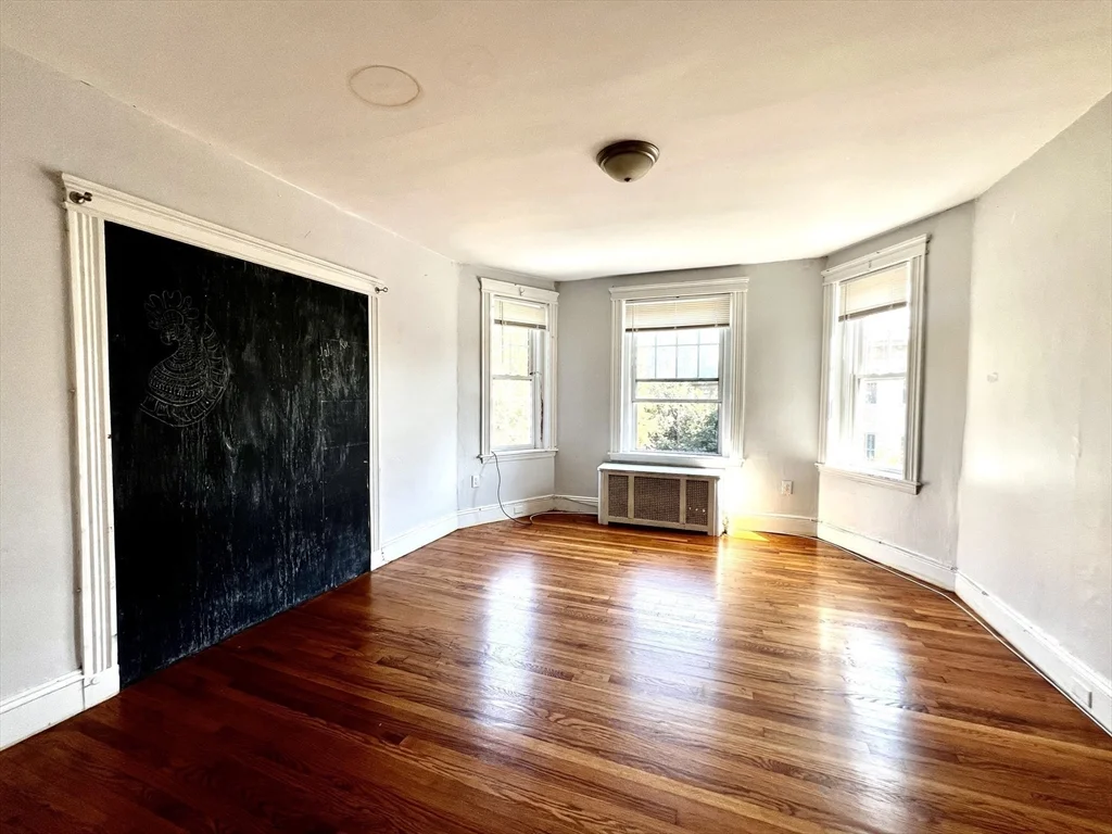76 Babcock St, Coolidge Corner