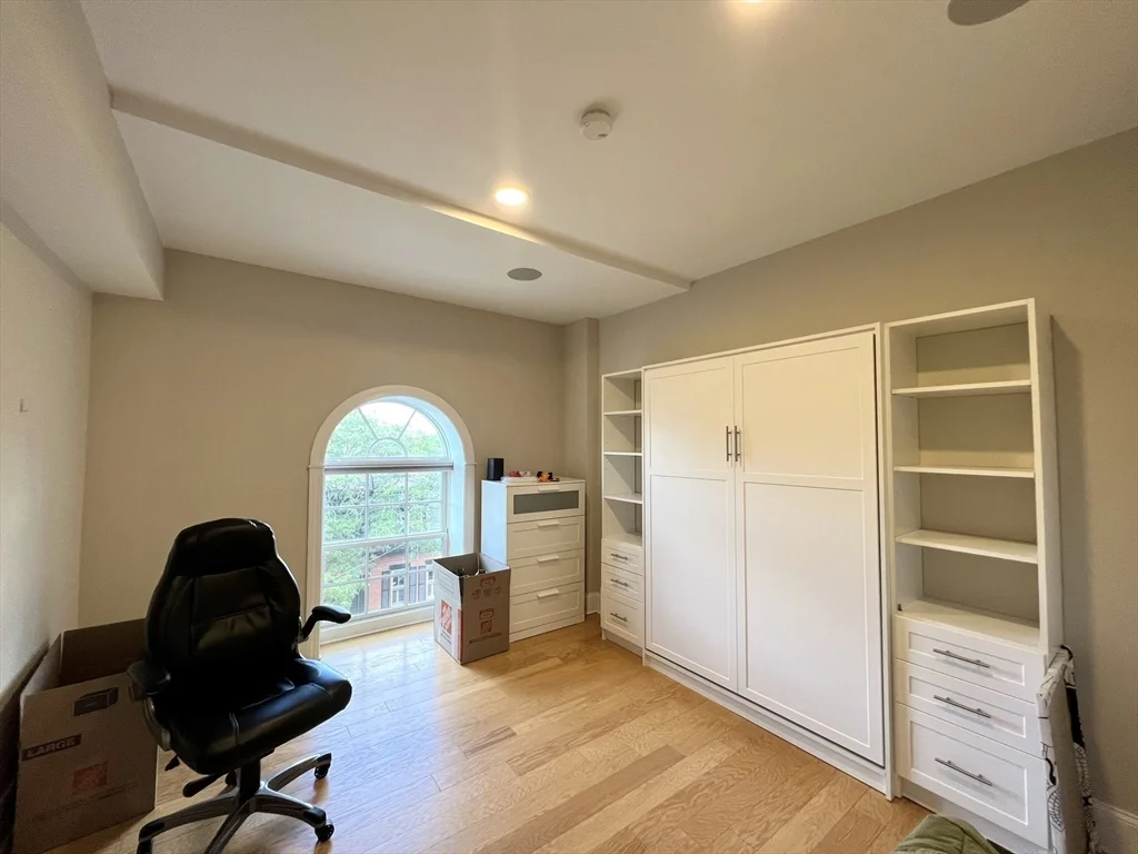 616 East 4th St, South Boston