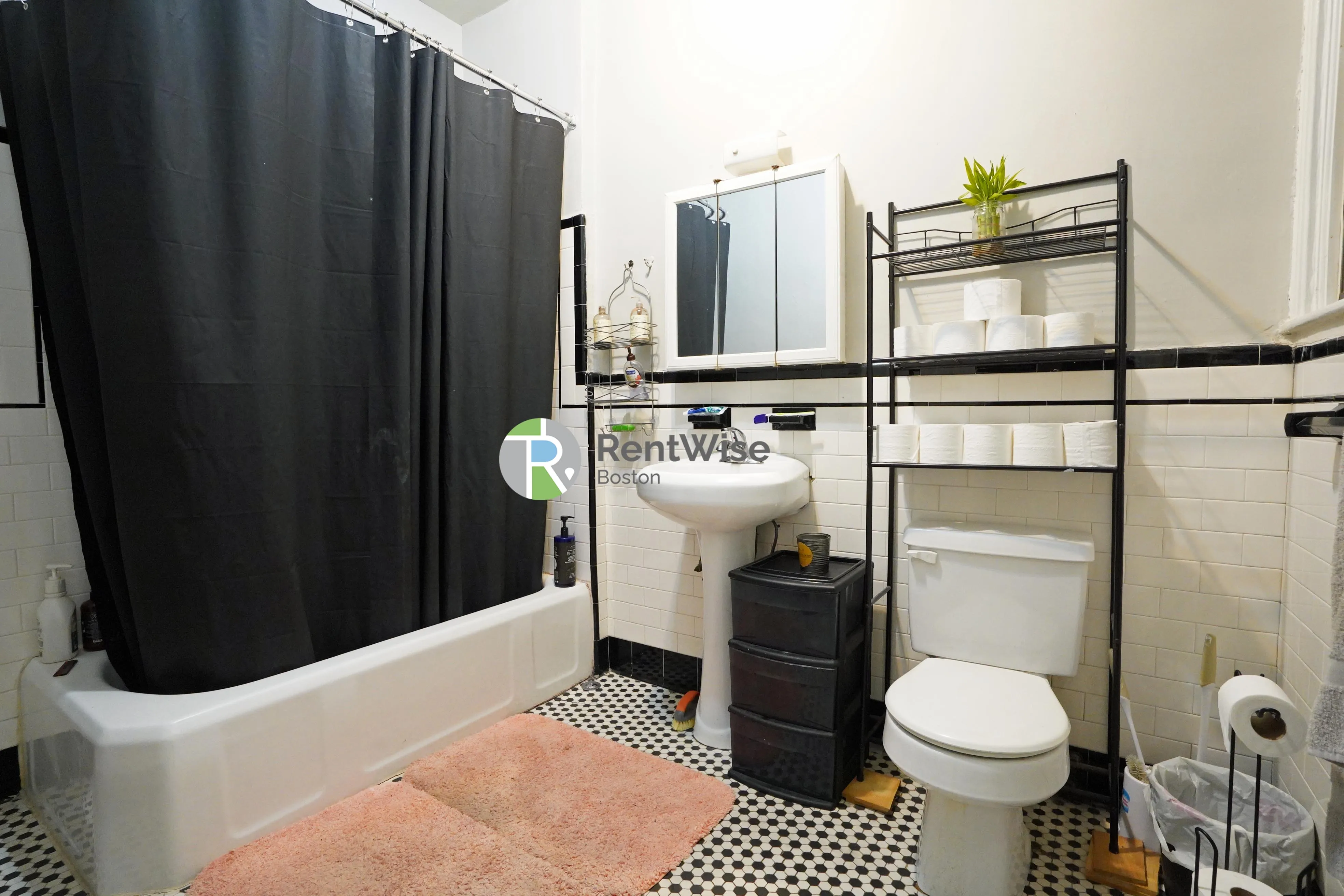 1379 Commonwealth Ave, Brighton