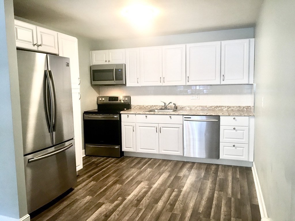 12 Walker Rd, North Andover