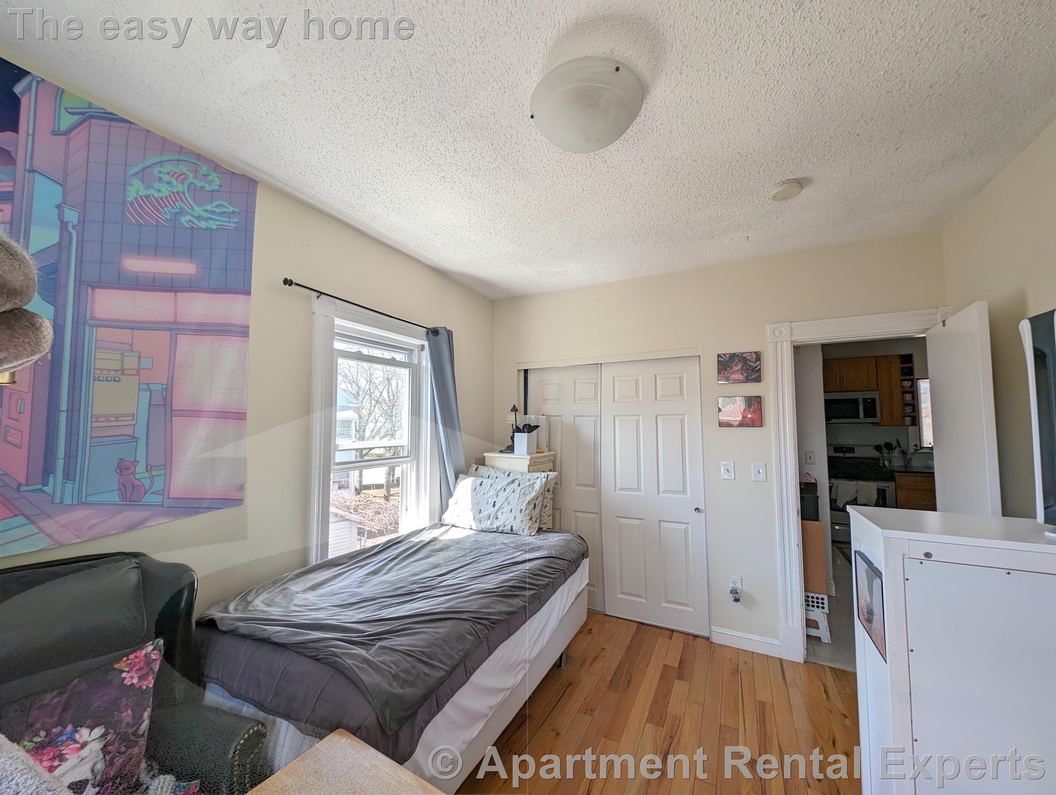 489 Main St, Magoun Square