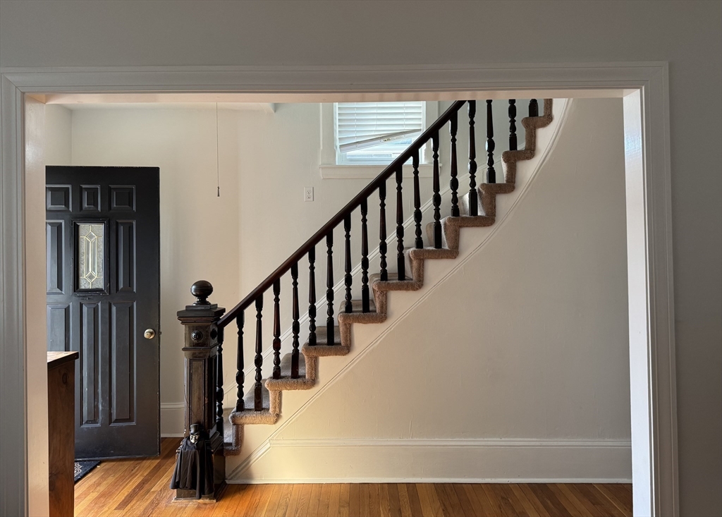 320 Crescent St, South Waltham