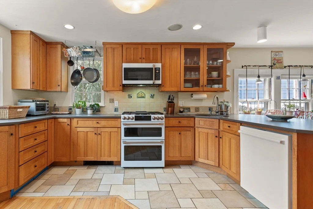 36 Joyce Rd, Medford