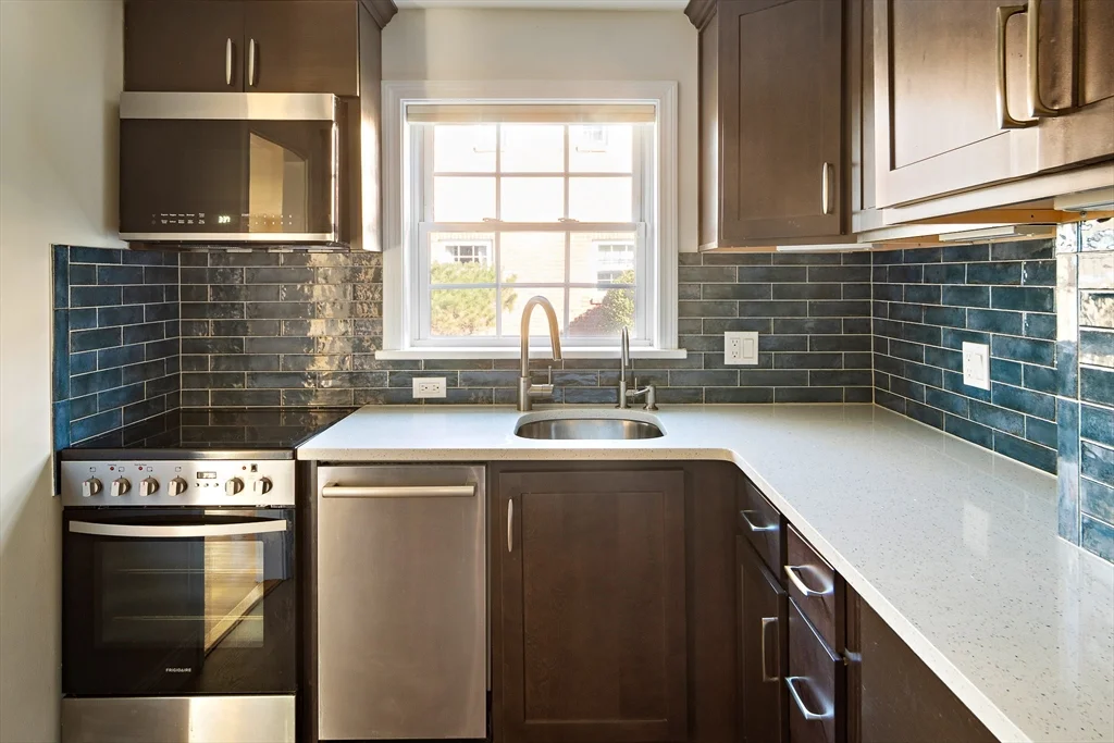 39 Charlesbank Rd, Newton