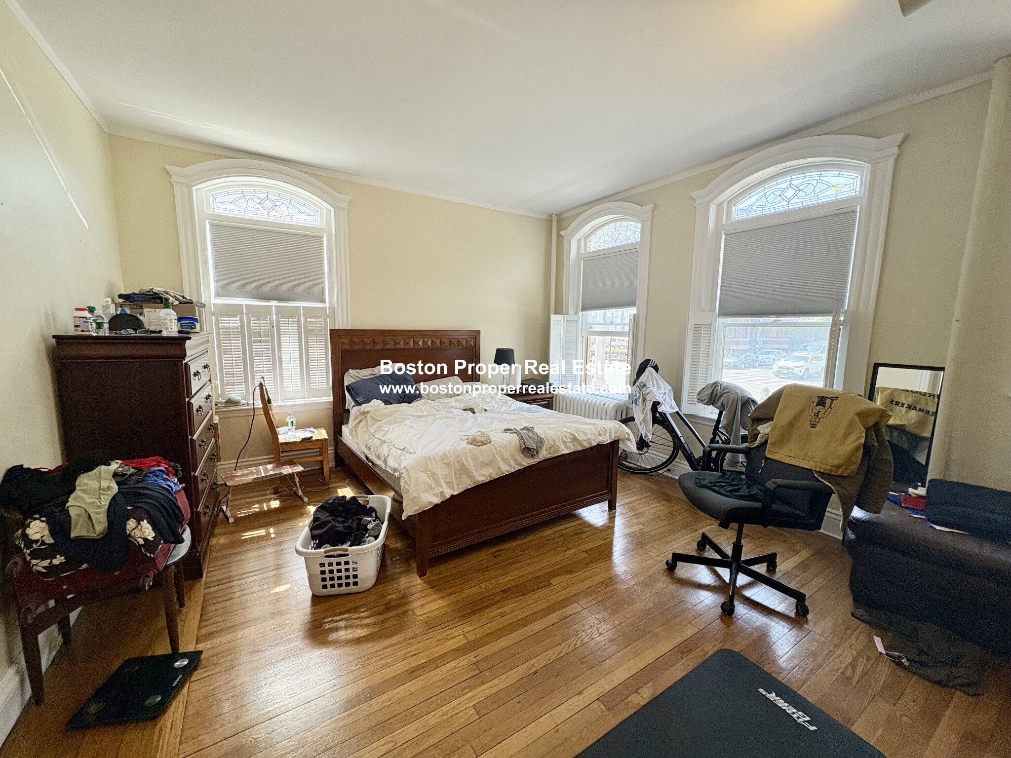 282 Newbury St, Back Bay