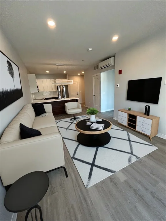 148 Old Post Rd, Sharon