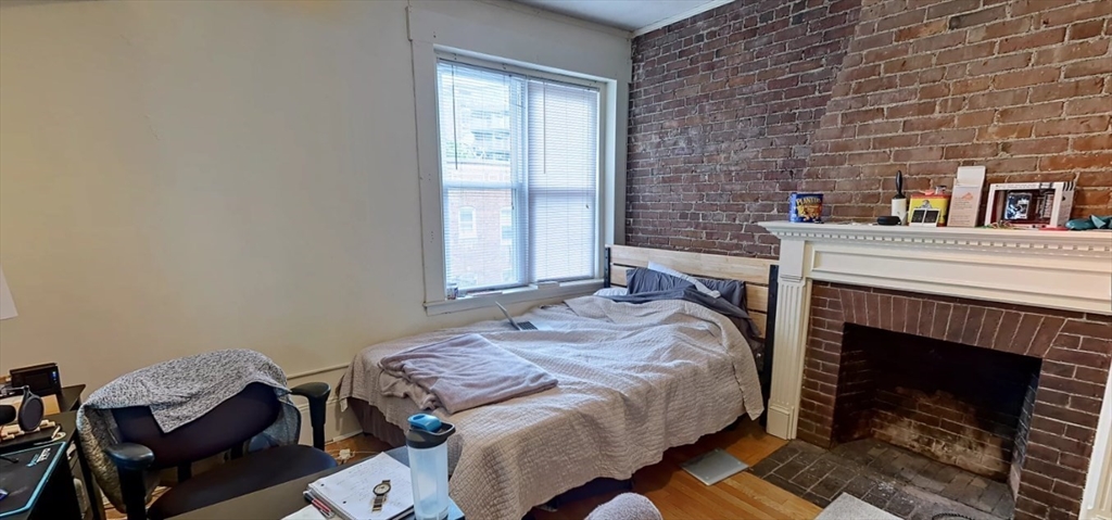 1406 Beacon St, Corey Hill