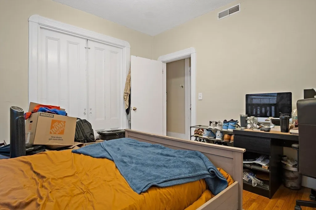 852 Huntington Ave, Mission Hill