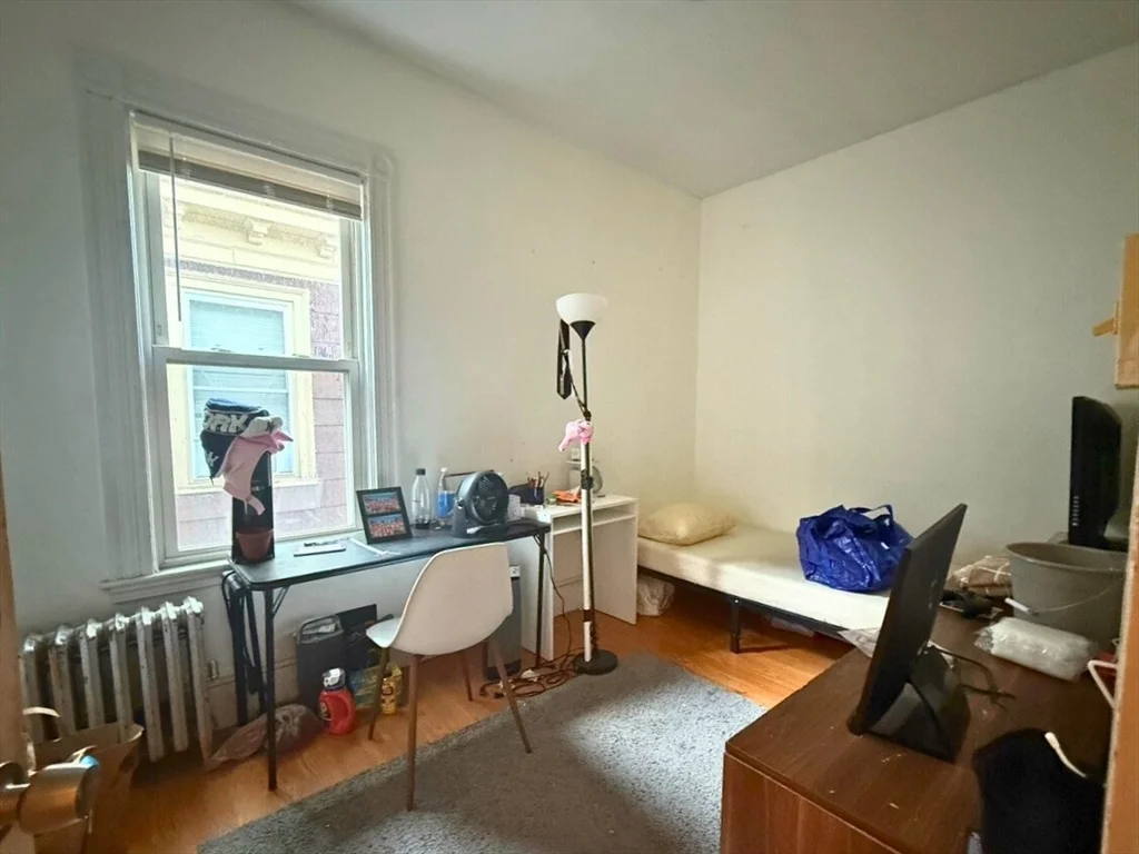 34 Cherokee, Mission Hill